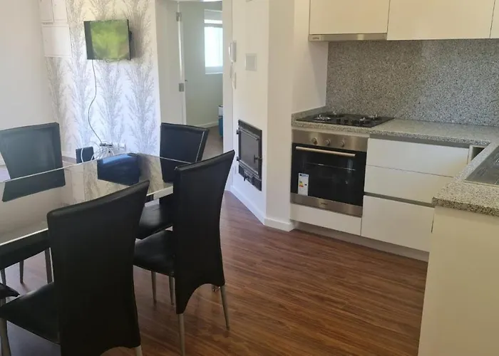 Pinheiro Manso Tatil Evi Apúlia